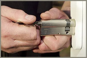 Hyde Park IL Locksmith Store Hyde Park, IL 773-942-2841